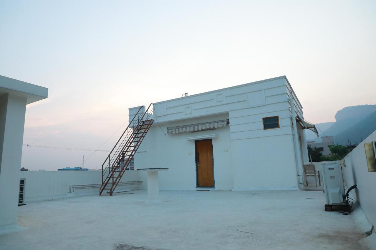 Hill View Paradise - 2Bhk'S & Rooms - A Golden Group Of Premium Home Stays - Tirupati Exterior foto