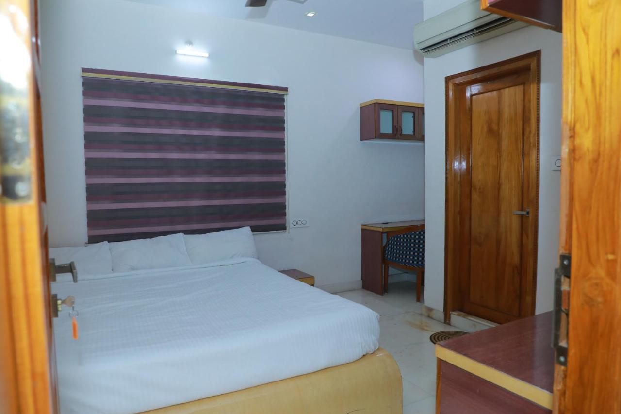 Hill View Paradise - 2Bhk'S & Rooms - A Golden Group Of Premium Home Stays - Tirupati Exterior foto